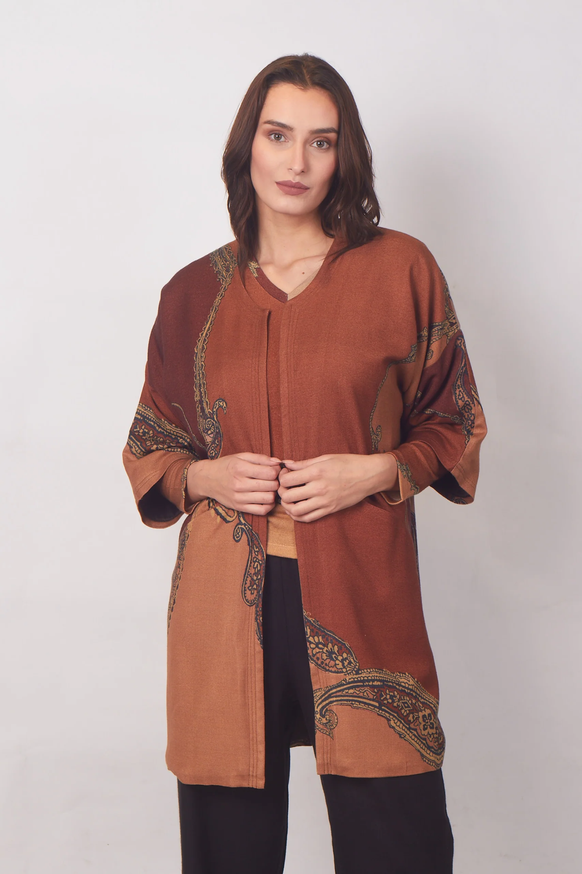 Pashama Ropa Discover the best printed cashmere scarves & sweaters. – Pashma.com