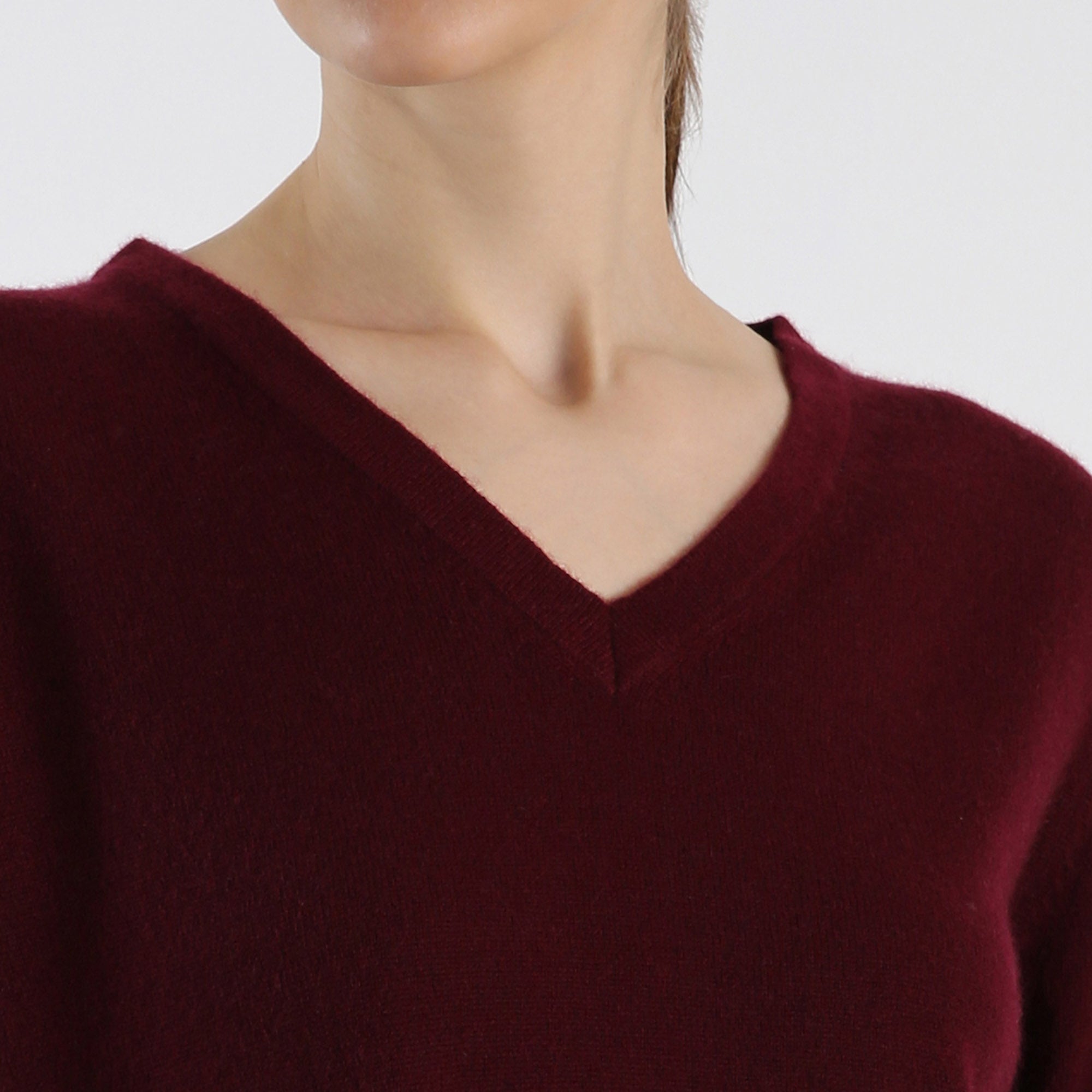 V-neck 100% cashmere sweater